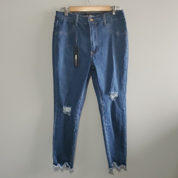 Fashion Nova Blue Ankle Cropped Jeans with Distressed Details Womens Size 13 - Picture 1 of 10